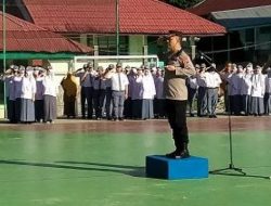 Kapolres Solok Kota Disambut Tiga Bahasa di SMAN 4 Kota Solok AKBP Ahmad Fadilan Berbagi Pengalamannya Bertugas di 28 Negara