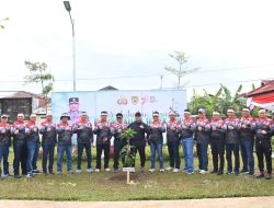 Polda Sumbar Tanam 100 Pohon, Lestarikan Negeri Penghijauan Sejak Dini