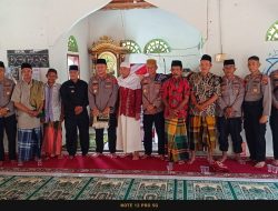 Polres Dharmasraya berikan Pesan-pesan Kamtibmas di Mesjid Muhklisin