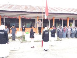 Kapolsek Sungai Rumbai berikan Himbauan Kamtibmas dilingkungan Sekolah saat Pimpin Upacara Bendera