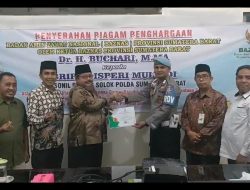 ANGGOTA POLRES SOLOK POLDA SUMBAR DAPAT PENGHARGAAN DARI BAZNAS SUMBAR