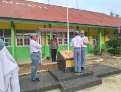 Kapolsek Sitiung I Koto Agung Pimpin Upacara di SMA N 1 Timpeh, Berikan Pesan kepada Siswa