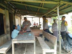 Berbagi untuk Negeri, Polsek IV Nagari Sijunjung beri Bantuan kepada Warga Kurang Mampu melalui terobosan “INFAK 1.000 PERHARI”