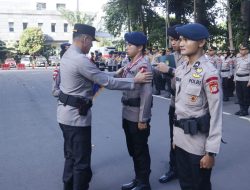 Harumkan Nama Polda Metro Jaya, 2 Personel Sat Brimobda Mendapatkan Penghargaan