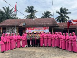 Kapolres dan Ketua Bhayangkari Cabang Polres Dharmasraya Lakukan Kunjungan Siraturahmi ke Polsek Koto dan Sungai Rumbai