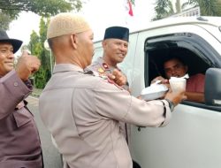 300 kotak takjil dibagikan Jajaran Polsek Koto Tangah Jumat Petang 