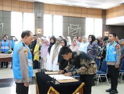 Kapolda Sumbar Pimpin Penandatanganan Pakta Integritas Penerimaan Polri Terpadu T.A 2024