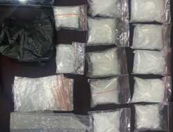 Polisi Amankan hampir Sekilo Sabu dari Seorang Pria di Padang