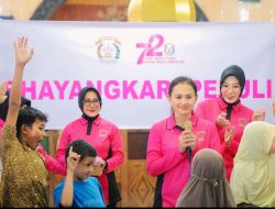 Sapa Pengungsi Banjir Bandang Sumbar, Ketum Bhayangkari Hibur Anak-anak Pengungsi