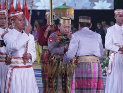 Kapolri Diberi Gelar Adat-Pusaka oleh Dewan Adat dan Kerajaan di Sulawesi Selatan