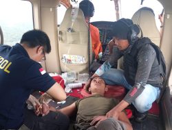 Evakuasi Personil Satgas AB Moskona 2025 dari Lokasi Hilangnya Iptu Tomi Samuel Marbun