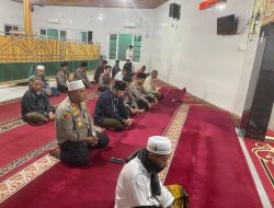 Istimewa, Personel Polsek Sawahlunto Laksanakan Gerakan Subuh Berjamaah Bersama Waka Polda Sumbar di Masjid Nurul Ikhlas