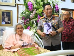 Kapolri Hadiri Perayaan Ulang Tahun ke-100 Ny. Meriyati Hoegeng, Simbol Kesetiaan dan Keteladanan