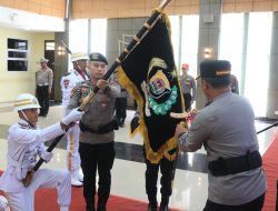 Kapolda Sumbar Pimpin Upacara Pencucian Pataka Polda Sumbar “Swaka Wibawa Satya”